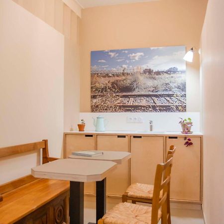 Une Chambre A L'Economat Бордо Экстерьер фото