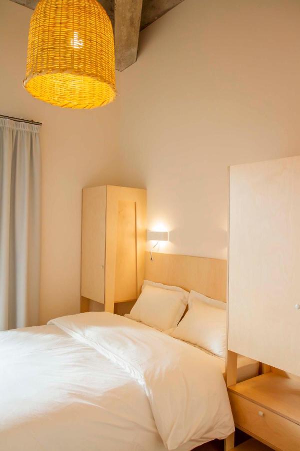 Une Chambre A L'Economat Бордо Экстерьер фото